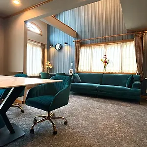 Five 120 3-story Private House Entire For One Group ホテル